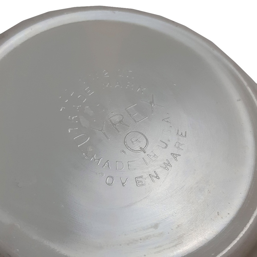 Pyrex Vintage Pattern Mixing Bowls or Baking Dish - Picture 4 of 7